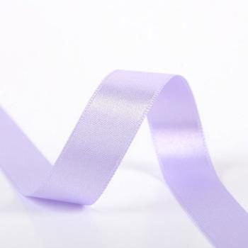 Satinband 15 mm in Flieder auf der Rolle, glänzende Oberfläche